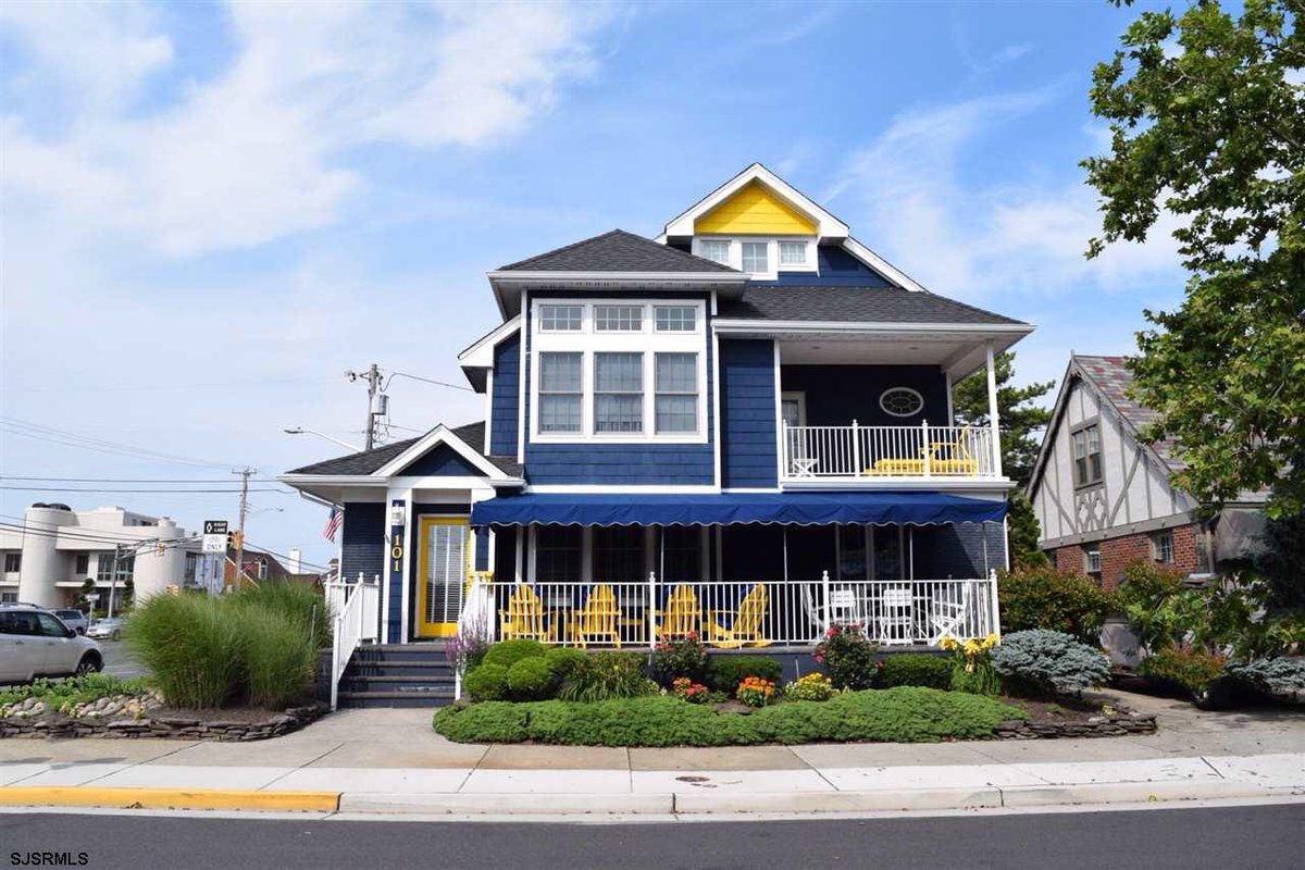 Jess_RealEstate's tweet photo. BEACH BLOCK OPEN HOUSE TODAY 12-2pm
101 S Nassau Ave. Margate NJ
This house is complete with an electric vehicle charger, garage with parking for 3 cars. If you are looking for space that you can’t build today, come see this home, you won’t be disappointed!
#beachblock #openhouse https://t.co/nq46dPkcqw