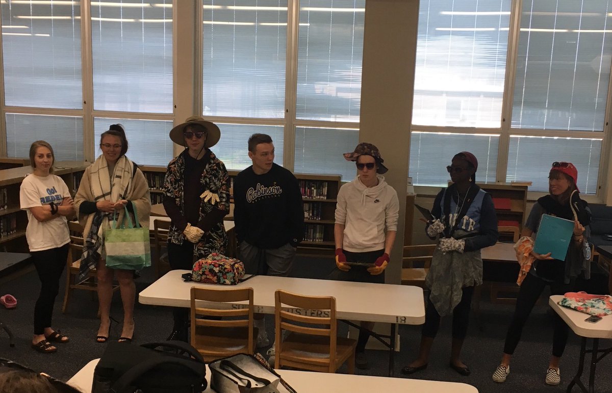 Rebelmentors's tweet photo. New Rebel Grow Mentors creating the “perfect mentor” #rebelgrowtraining #southHSpointsofpride @SOUTH_Principal @WESchools @Thompson_WESsup @WES_CurricDir https://t.co/CtMJ8tj3IR