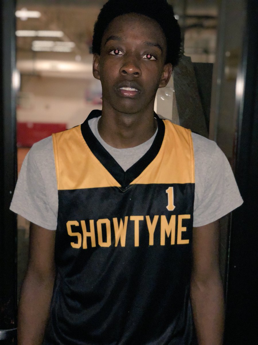 DalShowtyme2020's tweet photo. Huge S/O to @dqsmooov with the game winning layup... #SnatchWork #bucketsonly @PaulMDaRealTalk @QundaBear96 @SJBasketball14 @Dallas_Showtyme https://t.co/fBCfBHXqxe