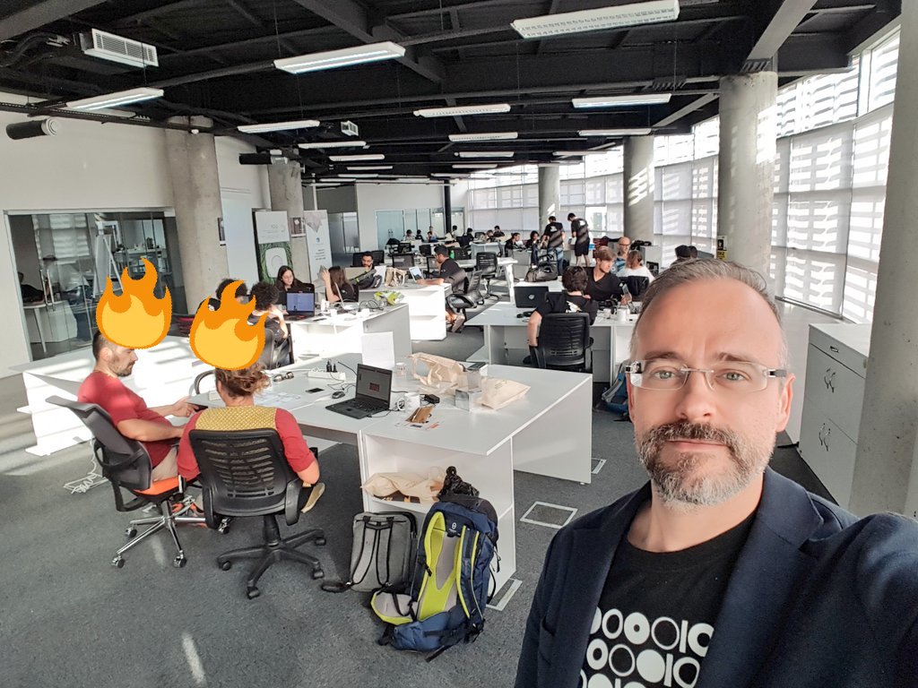 gunduru's tweet photo. Entrepreneurs having heated discussions for a sustainable future at #Hack4Energy energy hackaton organized by @izmirkalkinma & @Teknoparkizmir_
and sponsored by @GreenGrowthFund in İzmir, truly great place for green startups :) 🌎 #startinizmir https://t.co/mrXqO67gkC