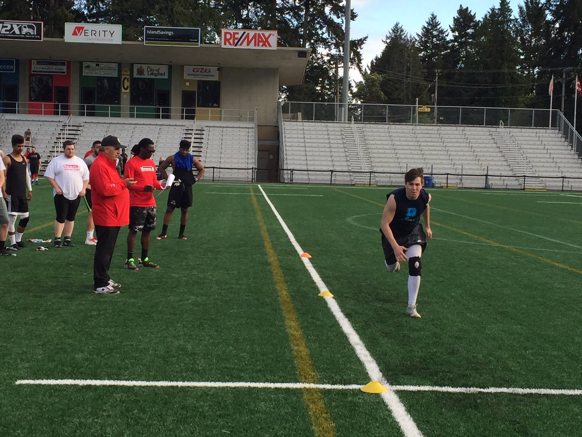 WestshoreRebels's tweet photo. Fun times at Rebels Spring Camp last night. Come out and support your local Rebels and watch all the field action today 9:30am-11:30am and 1:00-3:00pm #RebelUp #FootballCamp @BCFC_Media @CJFLnews https://t.co/xV6FSzI0dD