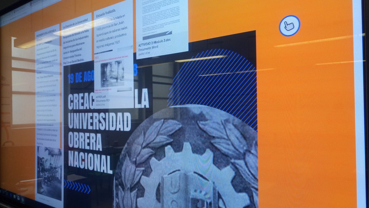 angelessoletic's tweet photo. #EDS2018 #profesoresCaba lecturas y experiencia para reconocer las huellas de la historia del nivel secundario en las prácticas docentes con Silvia Finocchio y equipo en @CitepUBA https://t.co/0QnKjruUNz