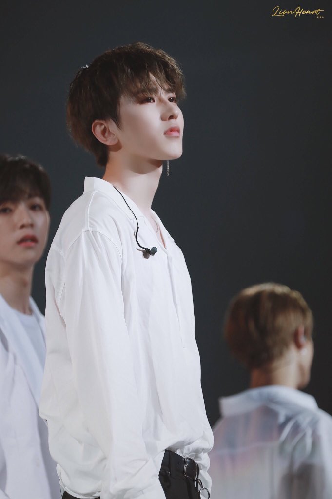 XUKUN_TH's tweet photo. 180505 ไม่ว่าคุนคุนจะอยู่ที้ไหน ขอให้ยังรู้ว่ามีพวกเราikunเสมอนะ💞

Cr. LionHeart__蔡徐坤
#CaiXukun #蔡徐坤 #ช่ายสวี่คุน #NinePercent #THXwithLOVE #NINEPERCENT_DEBUT https://t.co/h2oPp1BsTz