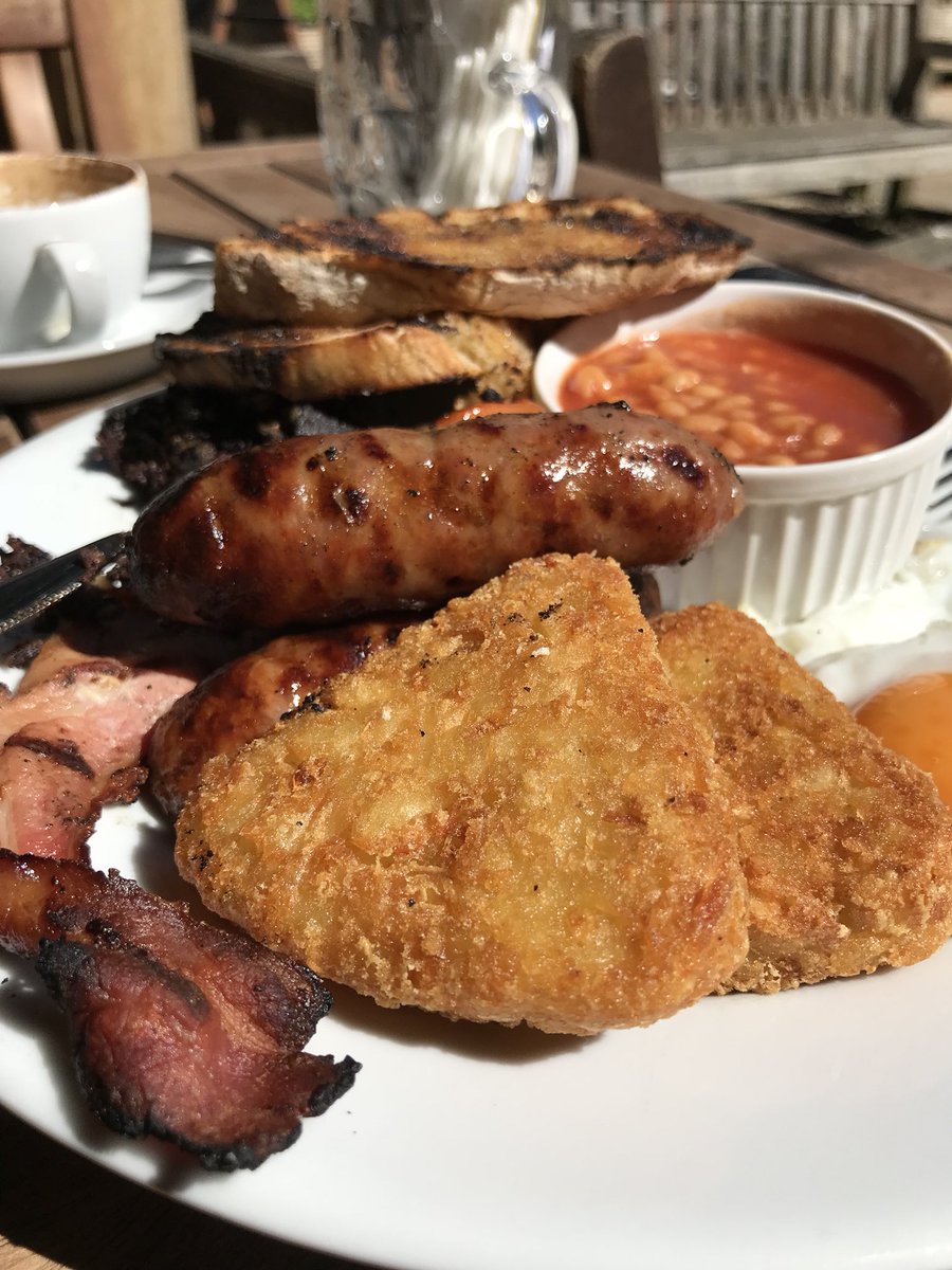 If anybody fancies a breakfast in #Norwich then head down to @blackhorseNR2. 🙌🏻🙌🏻🙌🏻🙌🏻