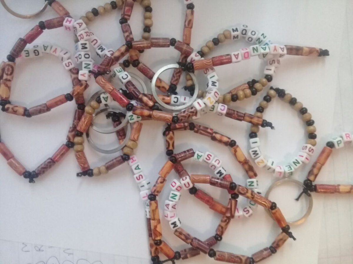 minnieZulu_'s tweet photo. I make personalized bracelets and keyholders for only R10 🙏. Support a young girl y'all! https://t.co/cLPQ6oFYgG