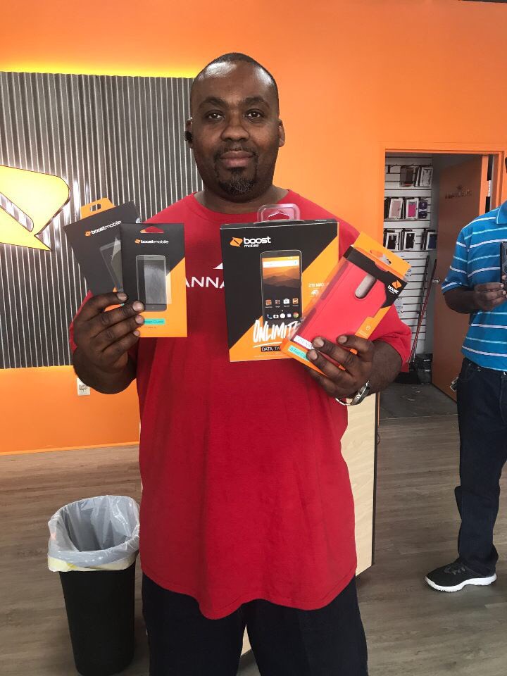 DponceUWireless's tweet image. @_WirelessWorld Smithfield on 🔥🔥🔥!! @Actify_KenV @SPG_AJ @shawnatspg @JayMiglionico