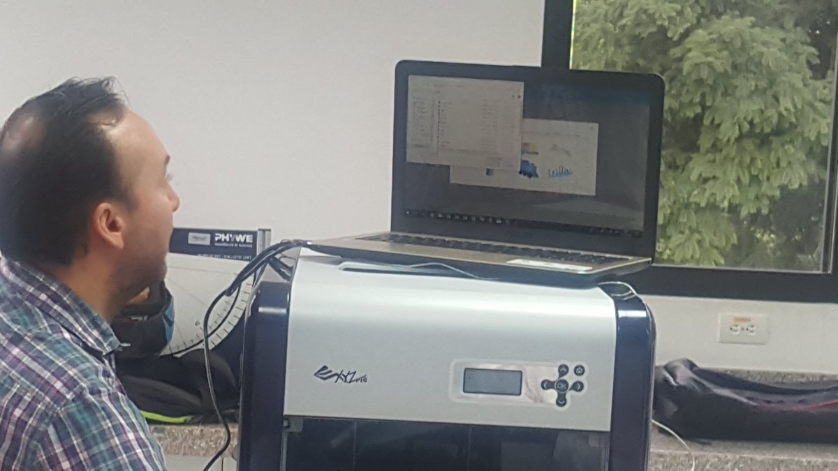 johnfmontes's tweet photo. Laboratorio #EnsamblePC2018 #Impresoras3D y #CableadoEstructurado @UniversidadUNAD @Alex_AparicioR @ClaudioCamiloG1 @JaimeLeal_ @RedestUNAD @carocalleve @unadibague #VidaUniversitaria @siartunadibague @UNADinvestiga #RedesyAlgoMás 🏜🌐 https://t.co/L7r2jtTt3l