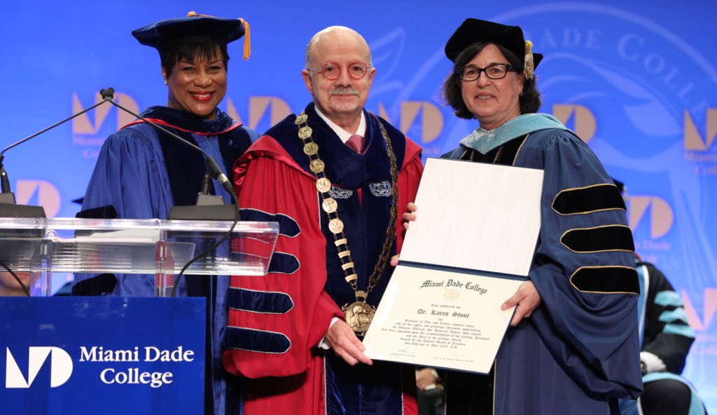 EduardoJPadron's tweet photo. Thank you @drkastout, President and CEO of Achieve the Dream, for delivering your inspirational remarks to the Homestead Campus Class of 2018. #MDCgrad https://t.co/FkgHRlkq0h