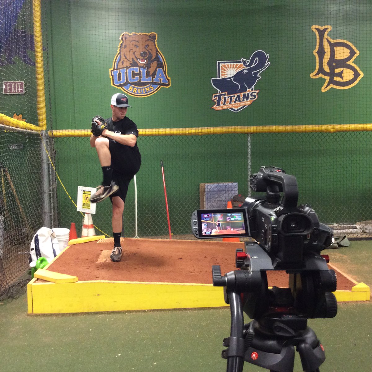 ThePitUpland's tweet image. Capturing data &amp;amp; video w/some college &amp;amp; pro pitchers. #RopesPitchingLab #SpinRate #PitchDesign Huge tnx to @BIOKINETICS3D @TheProsPipeline @SoCalSteve9 @rapsodo @FlightScopeBSBL  @DrivelineBB