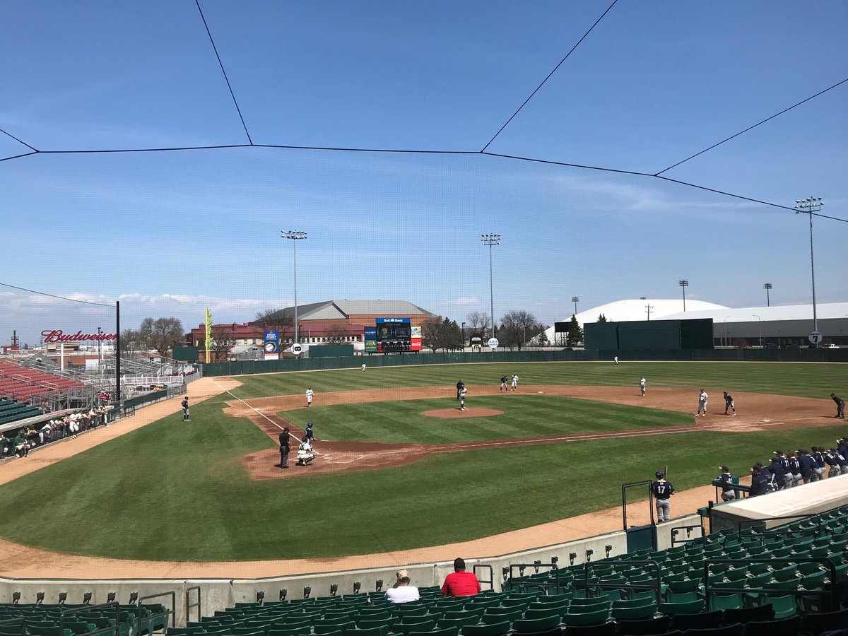 PhelpsTodd4's tweet photo. Picture perfect day for @NDSUbaseball #BeatTheGoldenEagles #HornsUp #SummitBaseball https://t.co/llYjiVV8JO