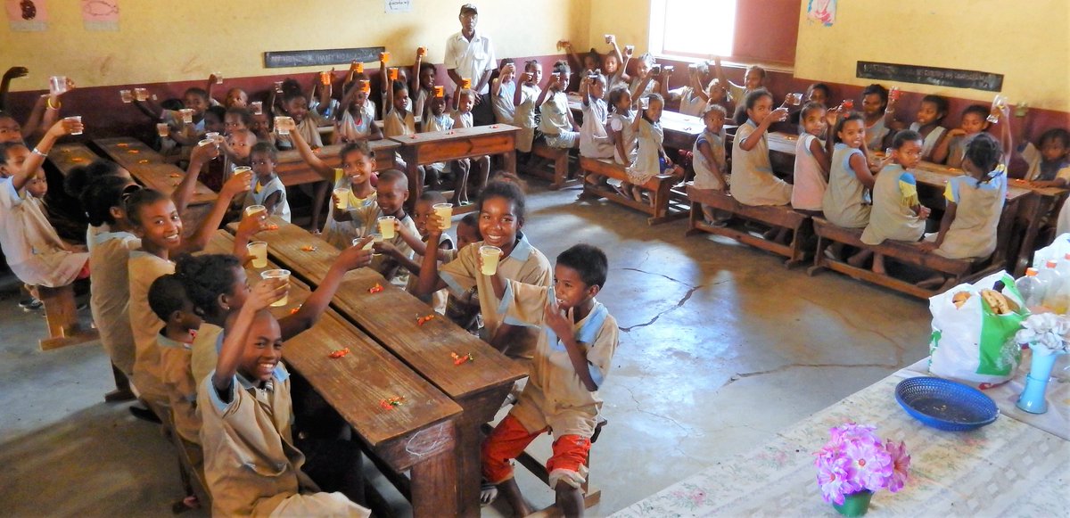 orkydea's tweet photo. Voilà
La mia ventesima area giochi per i bimbi poveri
Alla EPP TSF Nord di Toliara

#oredigioco #oredorate #oreafricane https://t.co/NIHqjulrh8