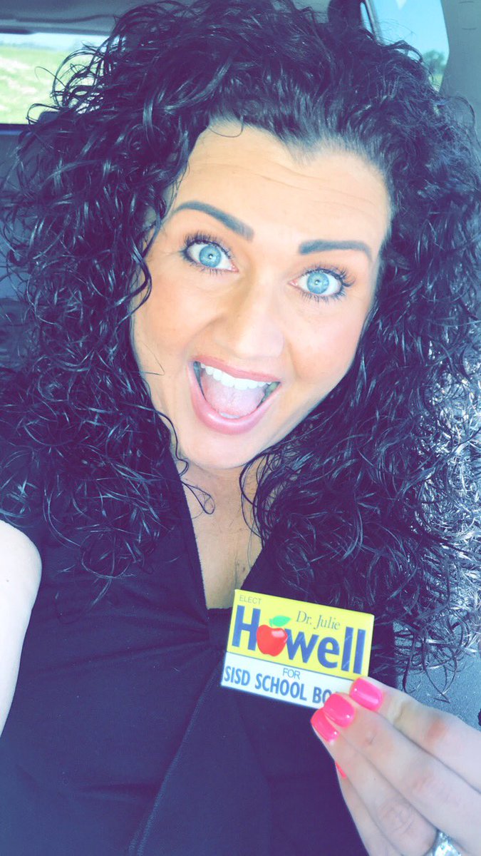 DrJulieHowell's tweet photo. I’m so excited Election Day is finally here. It’s a beautiful day to get out and #VoteHowell 💙💛

Every vote counts and every vote matters! 🇺🇸

Polls are open from 7am-7pm https://t.co/lSiHaVAhVs