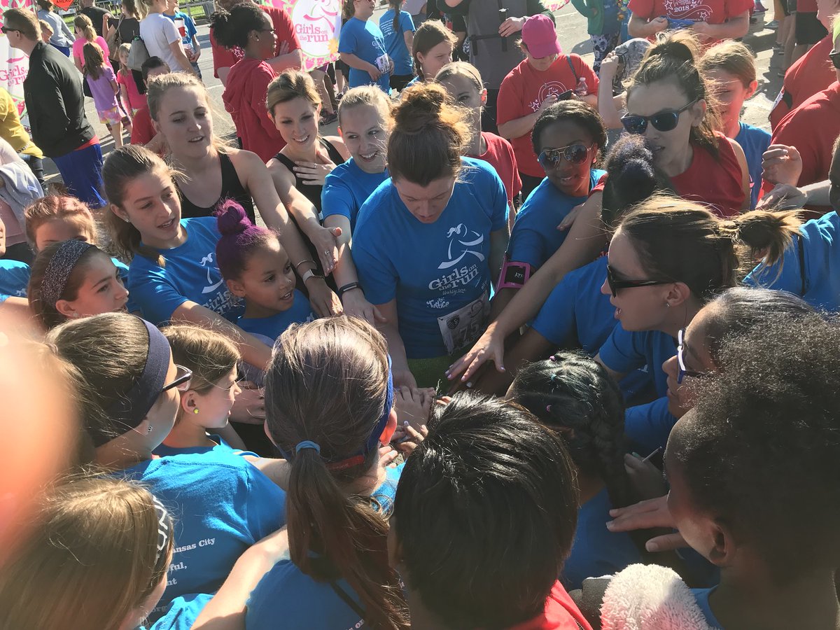MrsCarter_SMSD's tweet photo. This morning was such an amazing & incredible experience! Proud of our @ApacheIS512 @GOTRKC team —dedicated, motivated, determined, inspiring, goal-oriented, positive, & so much more. Way to go girls!! #5K @SportingKC #ApacheISelevates @theSMSD https://t.co/TkHDjiFfS8