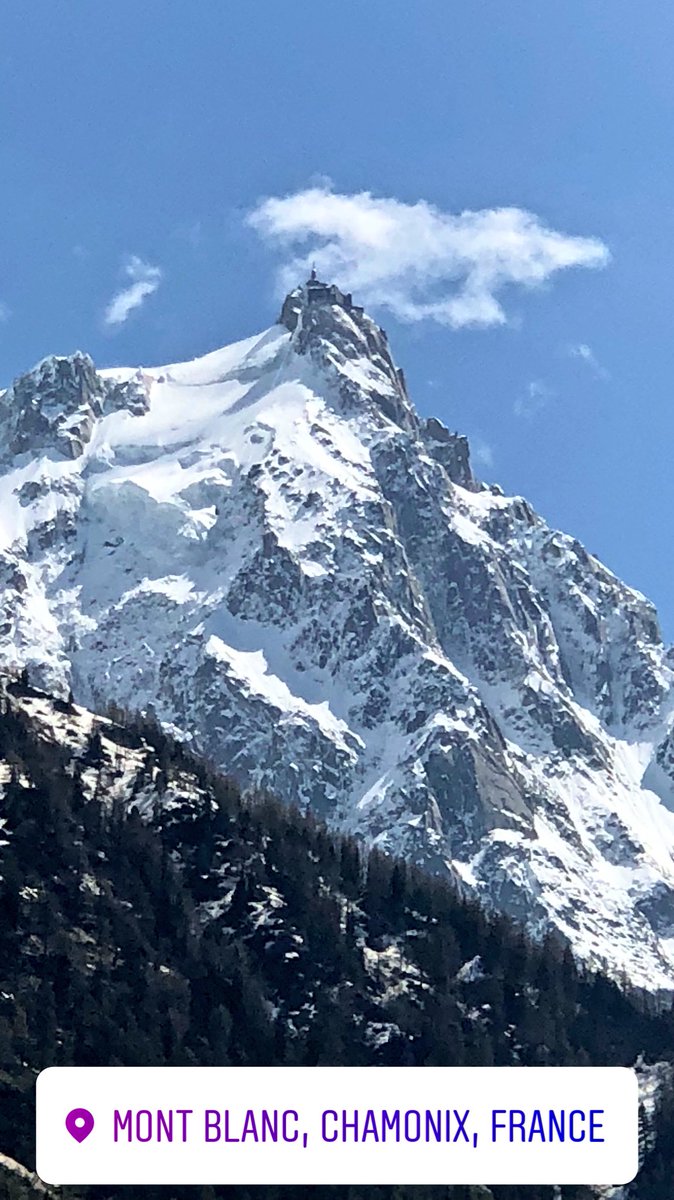 serdachnyhockey's tweet photo. Pretty impressive #MontBlanc @MontBlanc_Eu in 🇫🇷 4810 m https://t.co/q8lZAIQUxK
