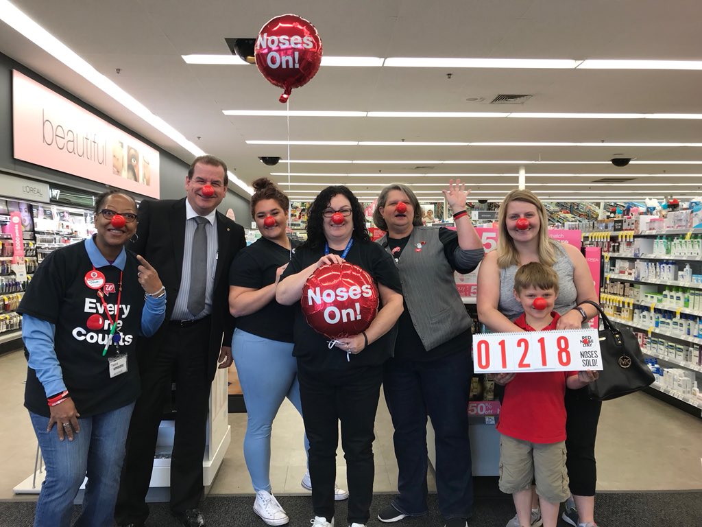 shiloh1224's tweet photo. Our visit from the rah rah squad thanks for dropping by 4123🎈🎈🎈 https://t.co/QHrCH6qxf4