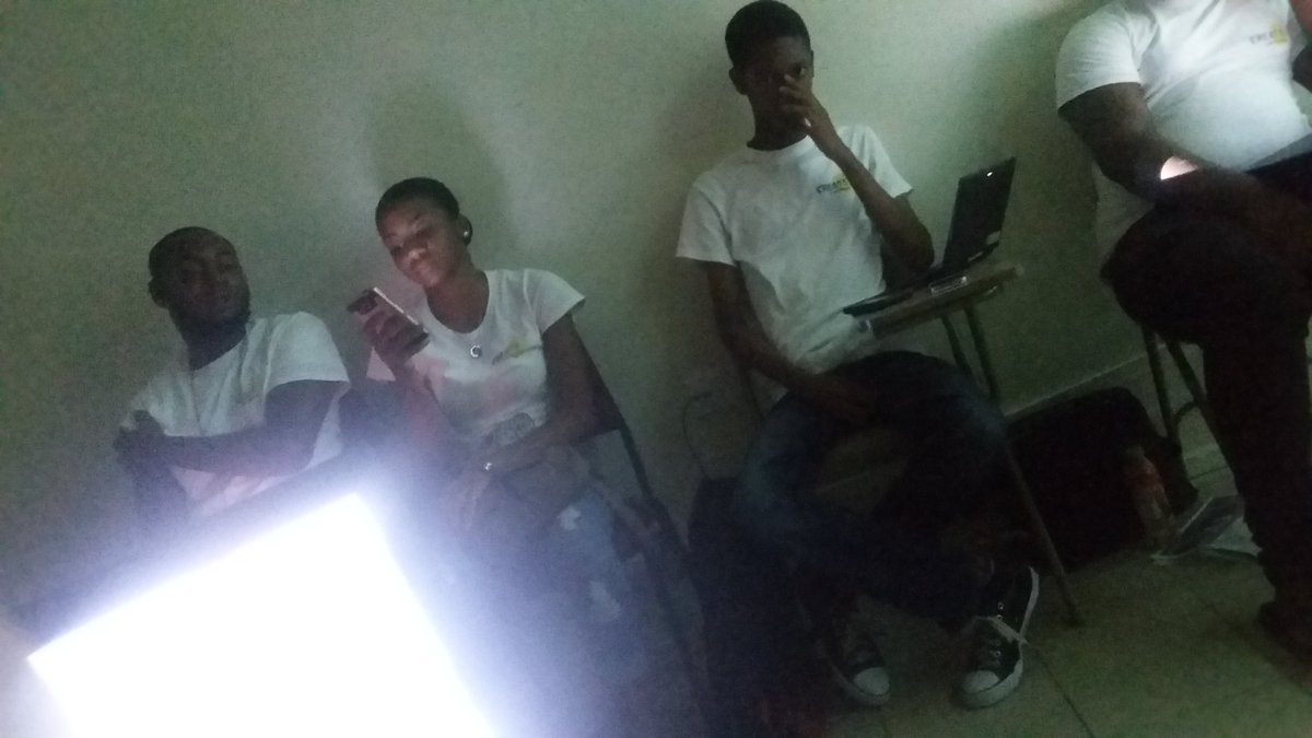 breidy_cristal's tweet image. Meeting #teamcreate