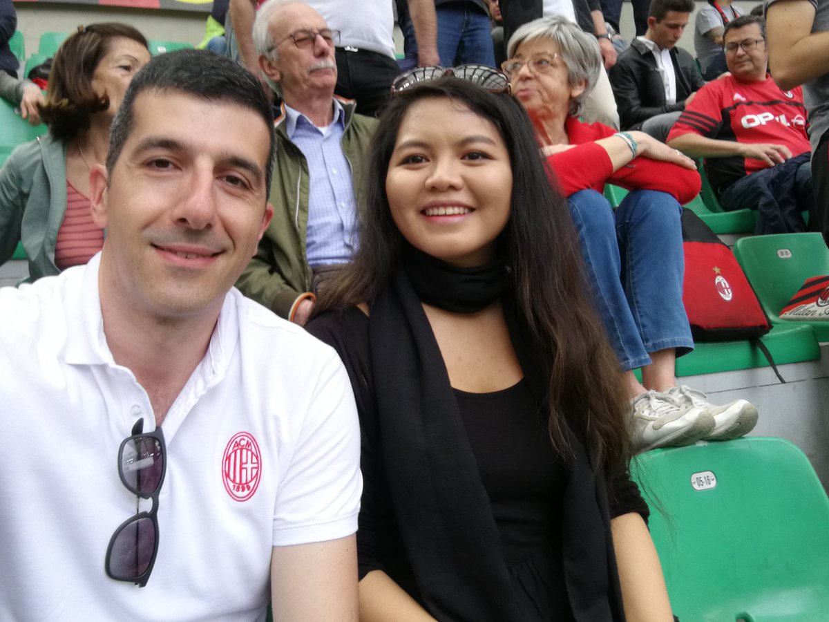 hector_fieramos's tweet photo. #mymilanverona
Italia e Thailandia insieme per il Milan! ❤🖤 https://t.co/VS3132zj3X