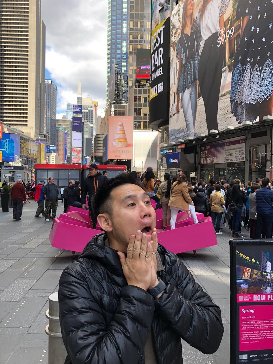 terryandthecuz's tweet image. Cuz: I went bowling on 57th &amp;amp; Lex; saw a rerun of Independence Day at The 14th Street Regal, ate a bagel at Ground Zero; played pool at Lucy’s, rode the 6 train for 4 straight hours...

#therealAmerica #AmericanDream #ThickerThanWateroffBroadway #JoesPub #PublicTheaterNY