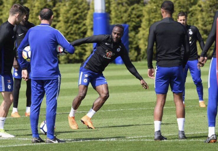 VictorMoses's tweet image. Training in the sunshine ☀️ 
Massive game tomorrow come on lads #CFC