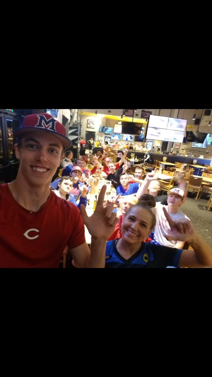 Jerry_Memes's tweet photo. 1:30am victory bdubs worth all 336$ #flytheJ https://t.co/UVkdOSnvGB