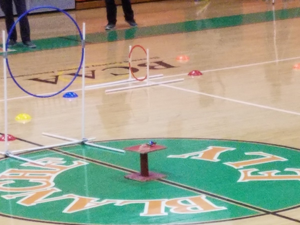 Nerve wracking... at the Fly Like an Eagle Drone Event. 3 races completed at the moment. GREAT flying from our pilots... SPECTACULAR flying from our Captain! We are in the finals! 😉 <a href="/bcdroneleague/">browarddroneleague</a> <a href="/BrowardSTEM/">Broward STEM</a> <a href="/principalarrojo/">principalarrojo</a>