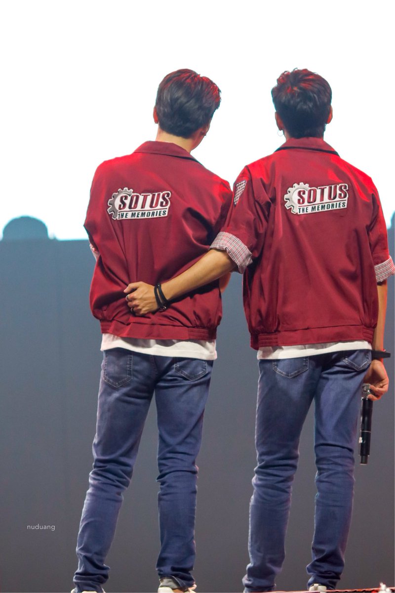 MBMB9397_GG's tweet photo. ชอบรูปนี้จัง อบอุ่นมากเลยเนอะ
ไม่ต้องเอ่ยคำปลอบโยนอะไร 
แค่อยู่ข้างๆกัน แค่นี้ก็ดีมากแล้วจริงๆ
#ขอบคุณเจ้าของรูปค่า 
#ทีมพีรญา
#SotusTheMemories
#KristPerawat 
#SingtoPrachaya https://t.co/hry700EfBt