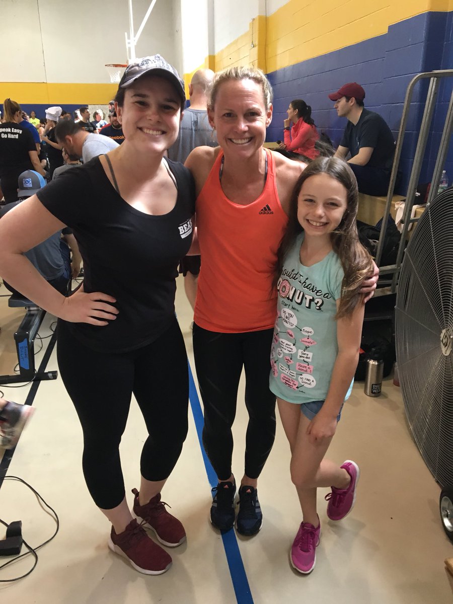 TurkovicTeaches's tweet photo. 1/2 Marathon Rowing competition ✅ #RowforHope &amp; meeting @christierampone ⚽️ ❤️ # https://t.co/irRVEoB4f9