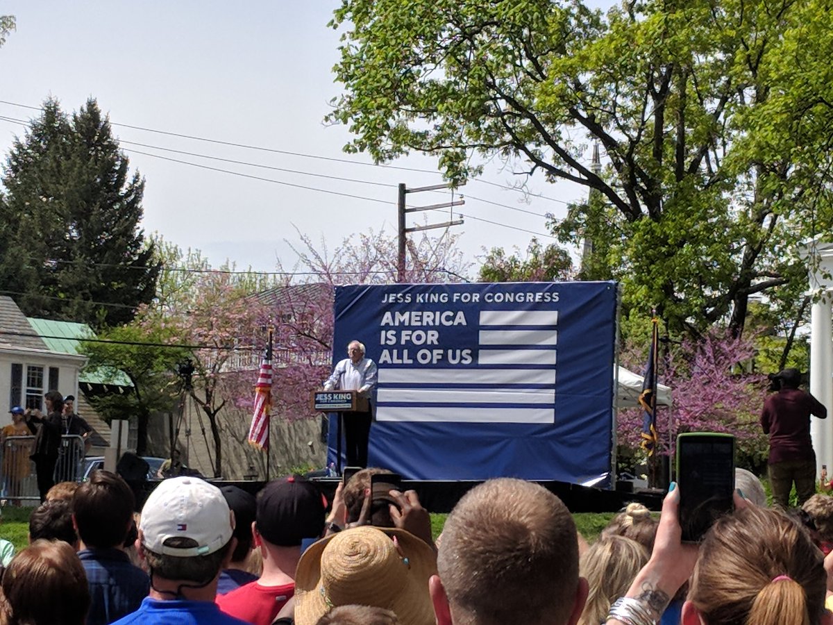 trasich's tweet photo. Feelin' the Bern here in Lancaster this morning. https://t.co/TsaXs1Qxz6