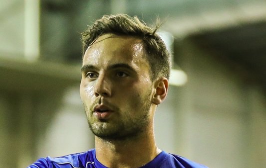 Nýkominn í HK og opnar markareikninginn STRAX! <a href="/KariPeturs/">Kári Pétursson</a> hefur komið HK yfir gegn Magna. #fotboltinet

Bein textalýsing hér: fotbolti.net/game.php?actio…