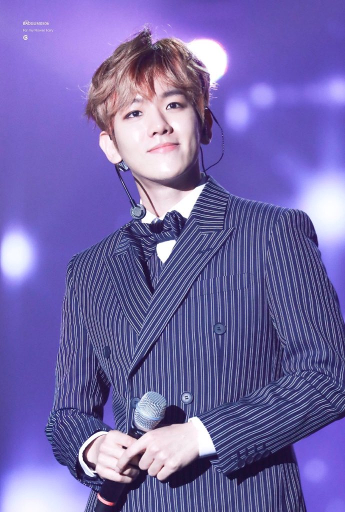exofml_'s tweet photo. "you shine like the stars💫
           you light up my heart💖"

#HappyBaekhyunDay https://t.co/vUIVo1z7xl