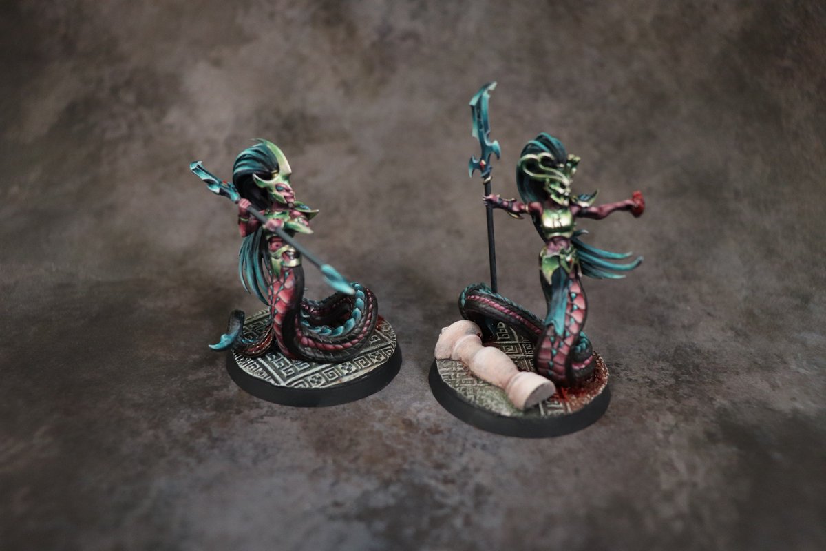 warhammerweekly's tweet photo. The newest group of Blood Sisters are ready for the battlefield hungering to turn the enemies of Morathi to stone. #PaintingWarhammer #Warmongers https://t.co/uWNTUSVxqC