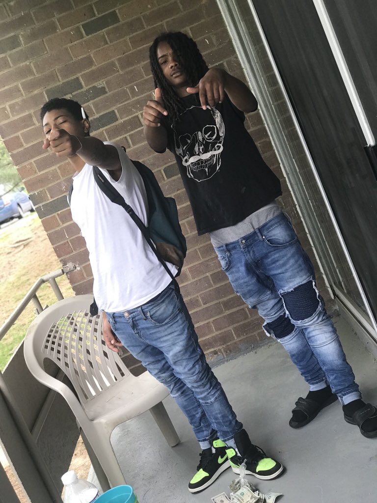omerta_chuck's tweet photo. WORKING🎲💰 https://t.co/SxldG5Kk4a