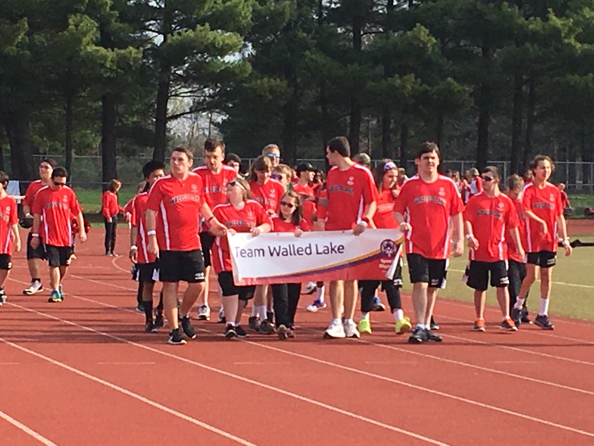 sandy_jenkin's tweet photo. Representing Walled Lake at the Special Olympics Oakland County Track Meet @WalledLkSchools https://t.co/W82SCsL8j0