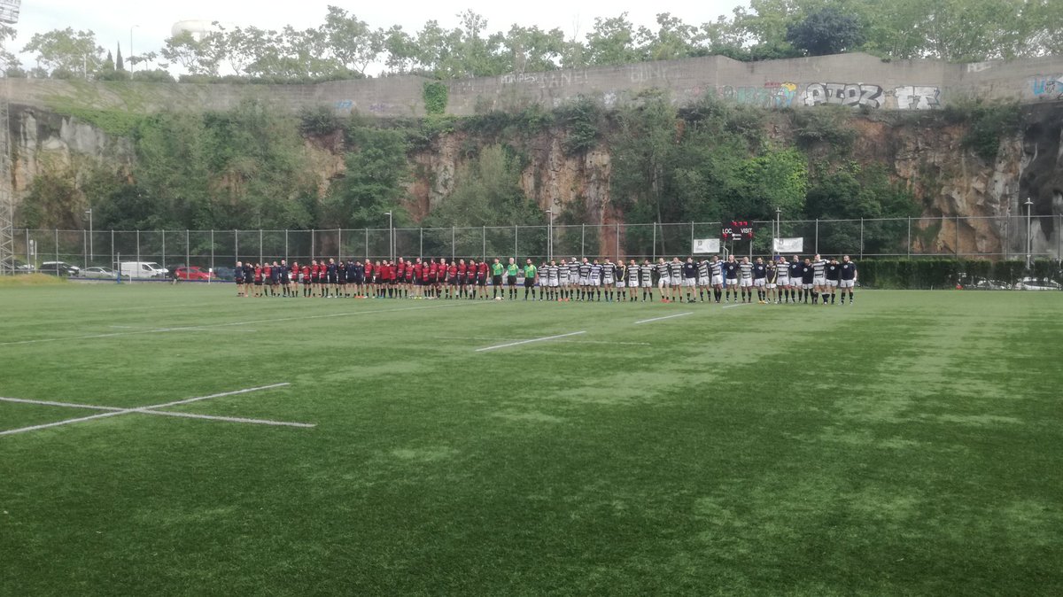 Els Senglars i els Spartans guarden un minut de silenci en memòria de Xavi Pérez Grau abans de la final de Primera Catalana #sempreXP