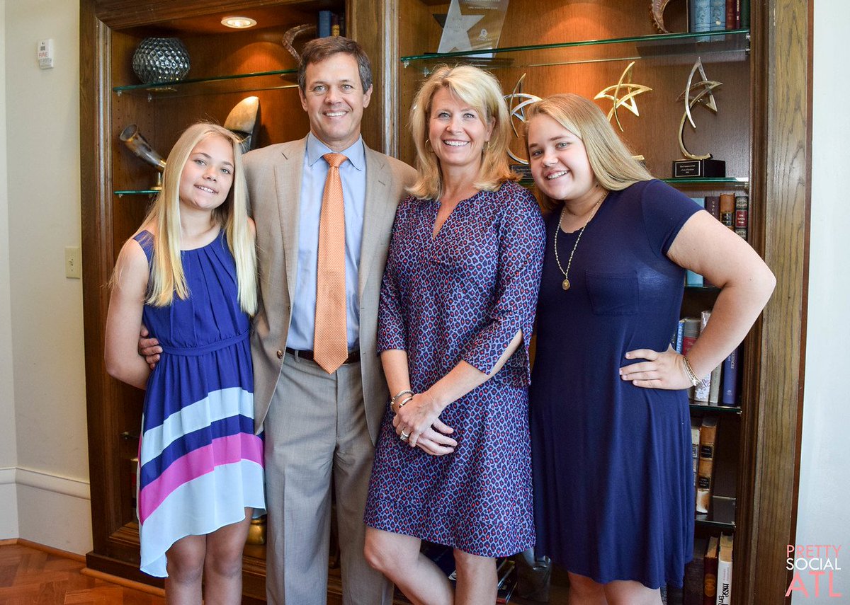 CommerceClubATL's tweet photo. Start off Mom's special day in the sweetest way by joining us at the city's premier business club as we celebrate her -- and all the special ladies in your life -- with a decadent Mother's Day Brunch, Sunday, May 13.
#CelebratingOurMembers #CelebratingMom https://t.co/TpQEVzRYd2