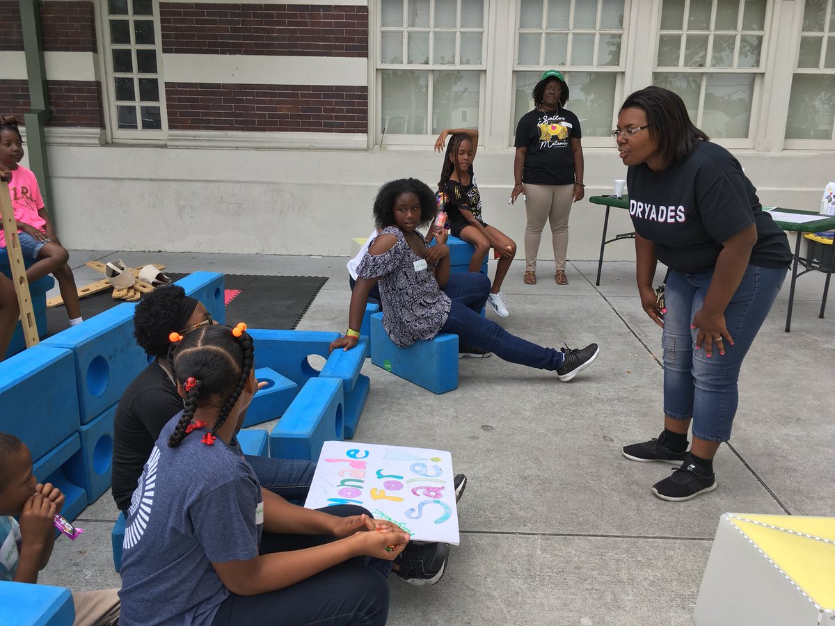 PlayBuild_NOLA's tweet photo. Hey Central City, it’s @LemonadeDay!!! We’re partnering with @KIPPCentralCity and @dryadesmarket to bring some design and building fun to this day that’s all about empowering young entrepreneurs. #PlayBuild #Buildthefuture https://t.co/cmPaABh15Q