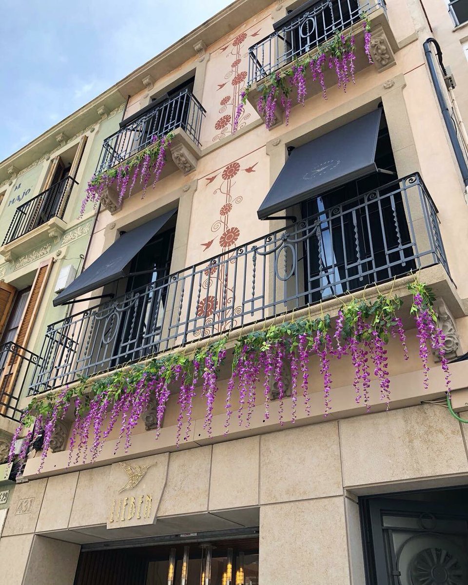 sansatoldos's tweet photo. TOLDOS Y AHORRO ENERGÉTICO

Un simple toldo puede disminuir la temperatura de su habitación de 2 a 5º en función de su color y de la hora en la que ha sido abierto. Así pues, el toldo exterior se presenta como una verdadera ventaja medioambiental. https://t.co/VMU3vd0era