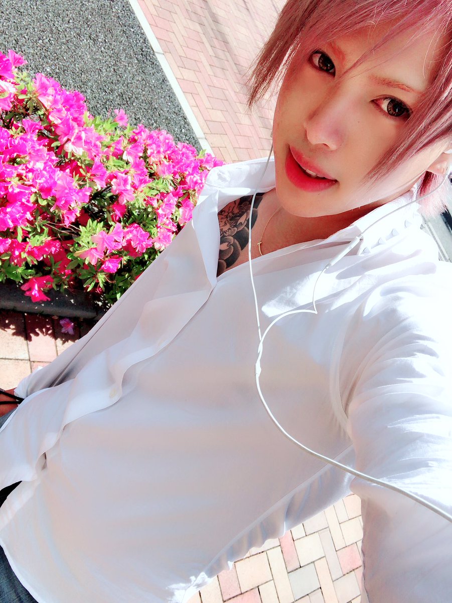 yuzippo's tweet photo. 先日、西新宿 casamadreさんにて
カラーしてきましたぁ✨

とても綺麗なピンクアッシュ🐱
お気に入り❣️

しばらくはピンクアッシュ続けます

担当さんは是非ナナさんで✨
カットもカラーもすごく綺麗です！

新宿駅西口でて3分🐱 https://t.co/gt67JckAxl