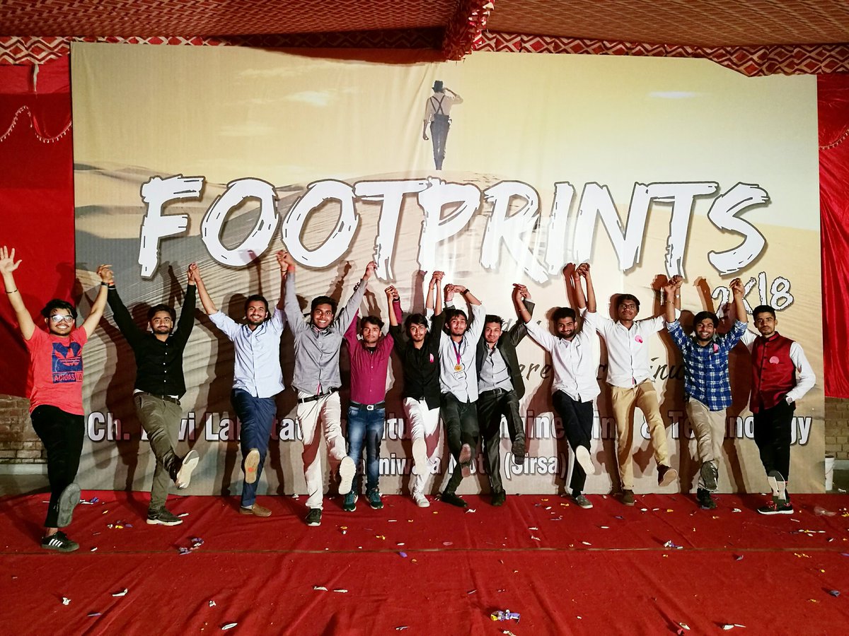 nicknarender's tweet photo. #FootPrints the #Farewell2k18.. Dear Seniors #CDLSIETIANS , We are really gonna miss you a lot. We knows that yours upcoming life is more better than today.. But these 3-4 years you have always remembered : #FullMasti, #Study, #KhelnaKudna, #HostelLife #Fighting , 👉👉 https://t.co/Knf10yyQ13
