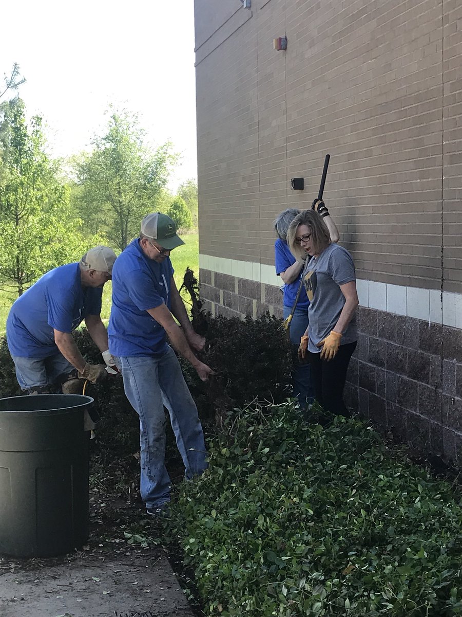 Live to Bless crew has done amazing work this morning!  Thank you Fellowship Greenwood, you were a blessing!
