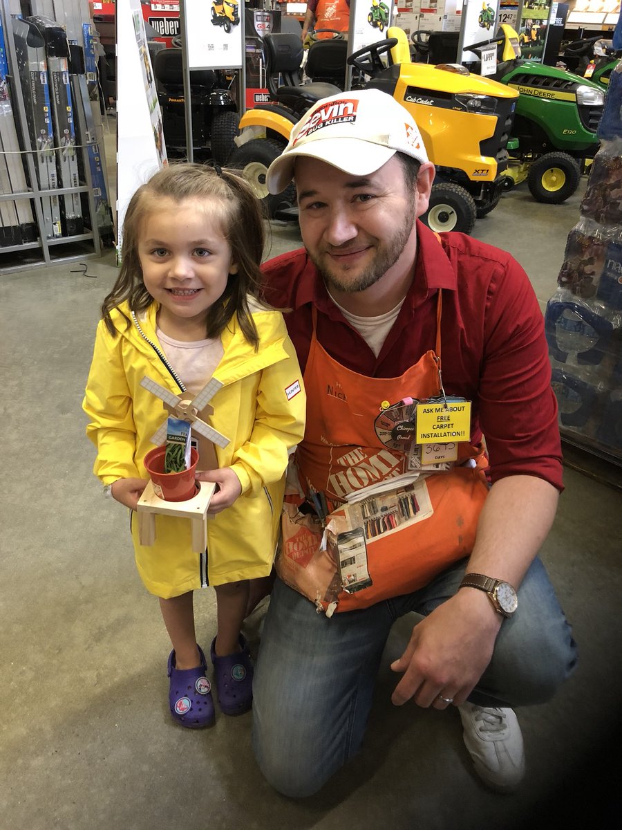 Happy kids workshop day! #windmillplanter