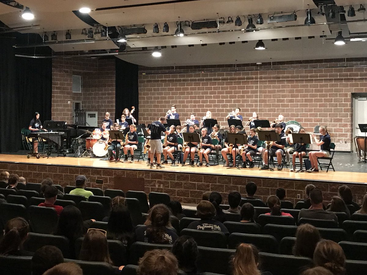 PDBand2's tweet photo. PDJB taking that stage #mitp2018 https://t.co/ZyZxQJs0jp