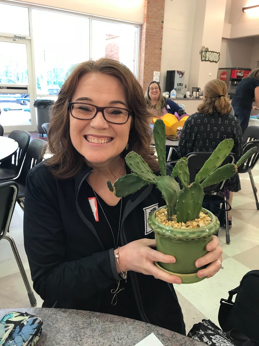 Rebecca Holcomb tweet media