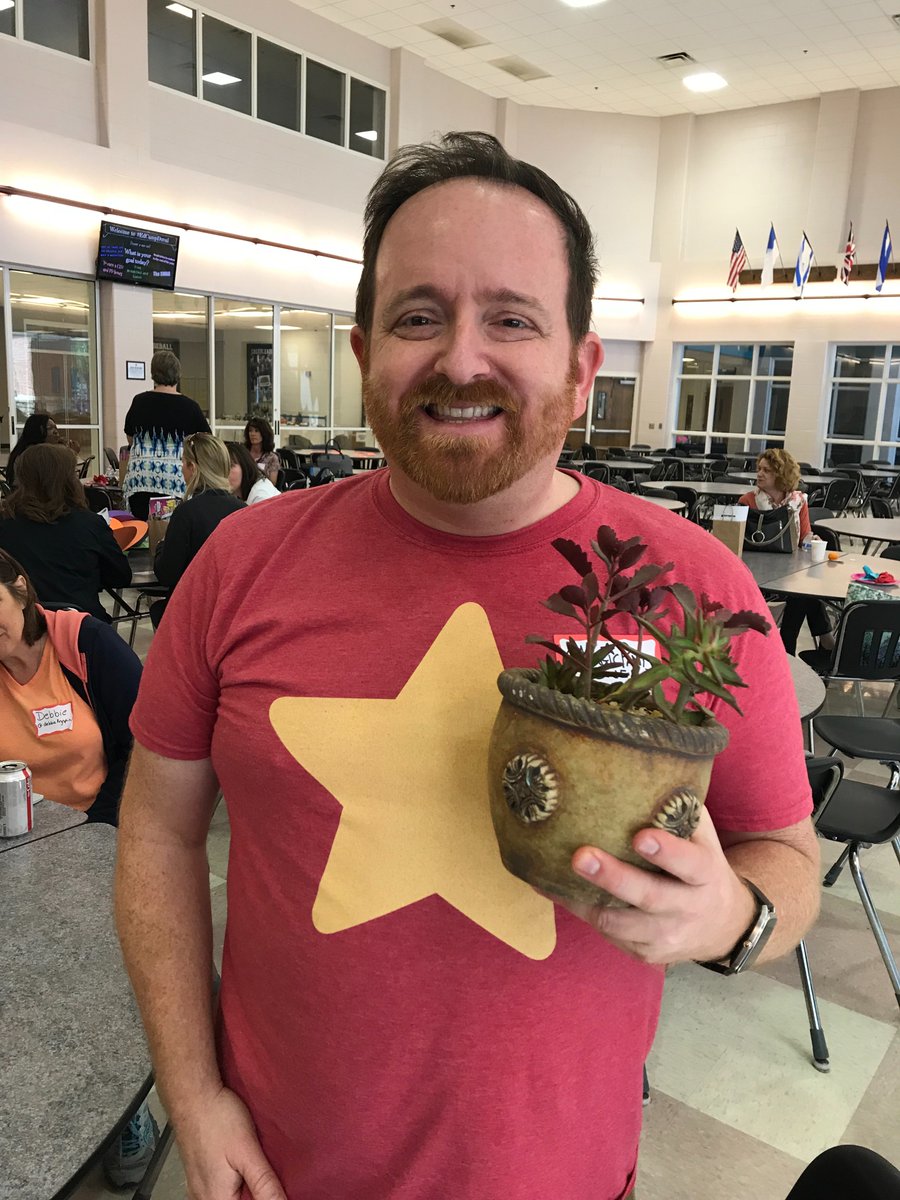 Rebecca Holcomb tweet media