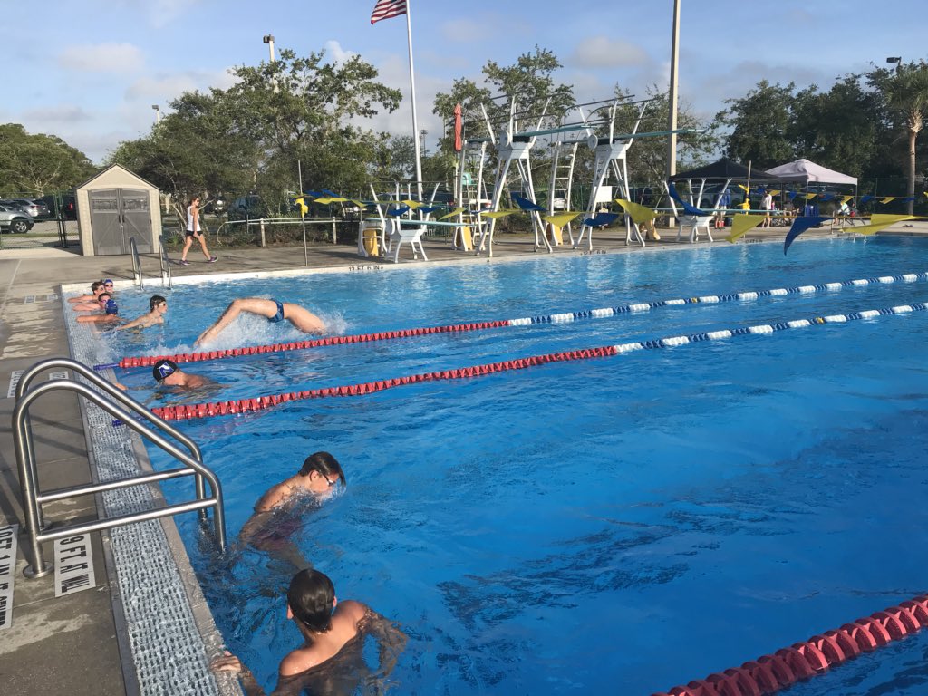 N_FL_Swimming's tweet photo. #gonfs warmup pool at TCSC Go for the Gold meet! #FunnestSport @FlaSwimNetwork @FloridaSwimLSC https://t.co/bv89iFyEGV