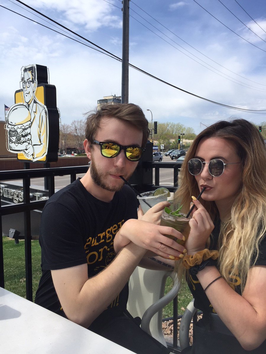 burgerjones's tweet photo. $5 house mint juleps and house margaritas #mintjulep #cincodemayo2018 https://t.co/mHrXk05F5N