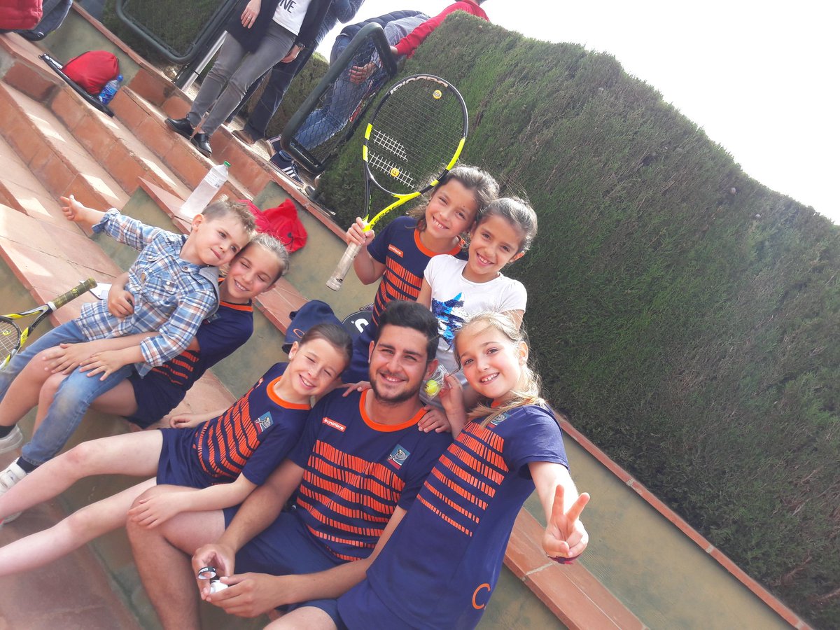 rubenecua's tweet photo. Fantàstic dia al Tennis Llafranch al #xpresstenniscup https://t.co/foMvbDe6ji