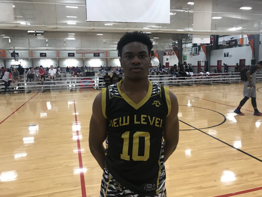 HoopSeenGA's tweet photo. 17u: Phillip Okafor had a monster game scoring 25 points doing a little bit of everything. He was hitting Mid range pull ups , the long range jumper, tough finishes and free throws. Teammate, Broadway added 15 points as New Level Gold got the victory 72-58 over Gwinnett Express. https://t.co/8ELZuJE3jz