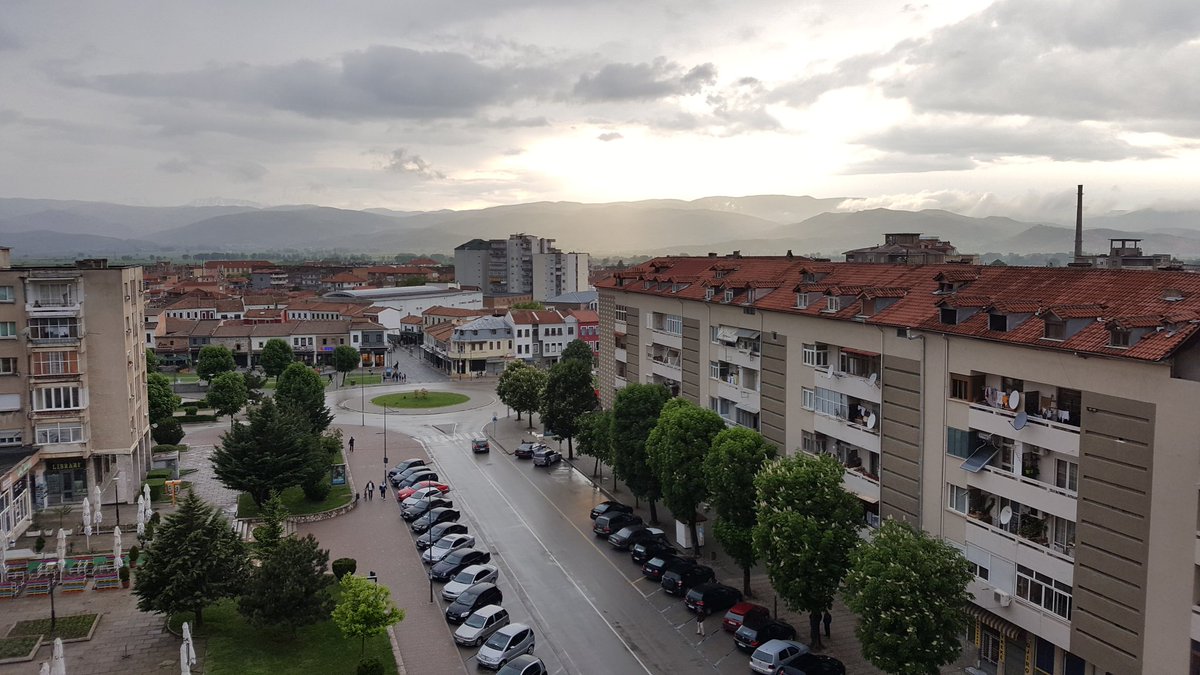 Vor zwei Min...Blick von der 6. Etage des #GrandHotelPalace in Korça, Albanien