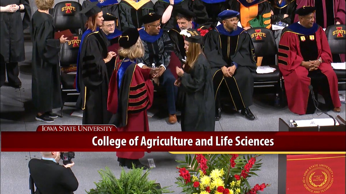 cr8ngrl13's tweet photo. LOOK AT MY BEST FRIEND GRADUATE!!! IM SO PROUD OF HER!!! @JulieeAnna_ #youdidit #graduation #WomenInSTEM #WomenSupportingWomen #Polishgirl #Polishgrad #CyclONEnation #cyclonegrad #WomeninAg #farmHer #servicedoghandler #kitathewonderdog https://t.co/erQy63up45